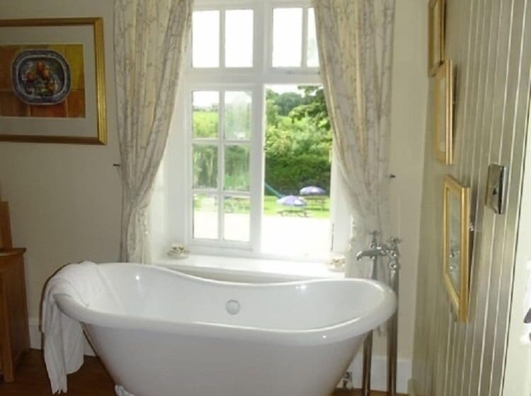 豪华房间, Cann Office