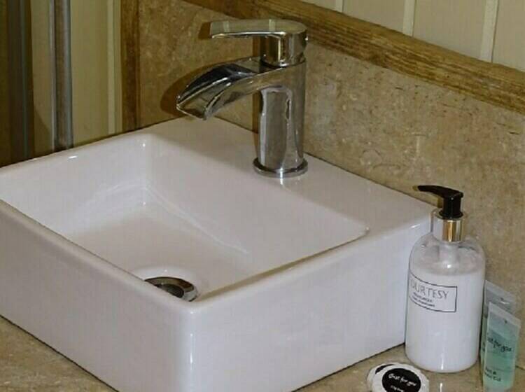 豪华房间, Cann Office