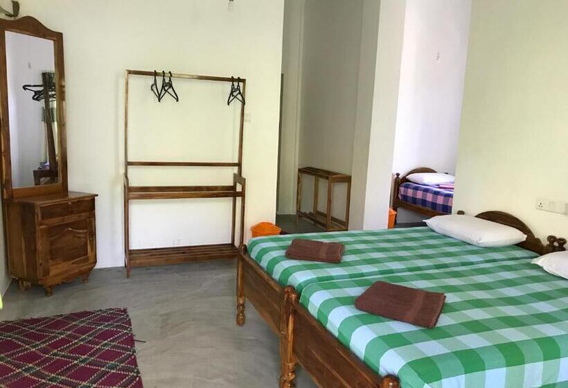 Triple Room Sea View, Nice Place Beach