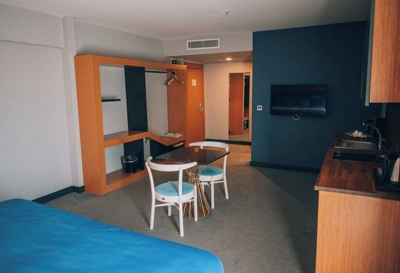 주니어 스위트 발코니, Roof 264 Hotel & Suites