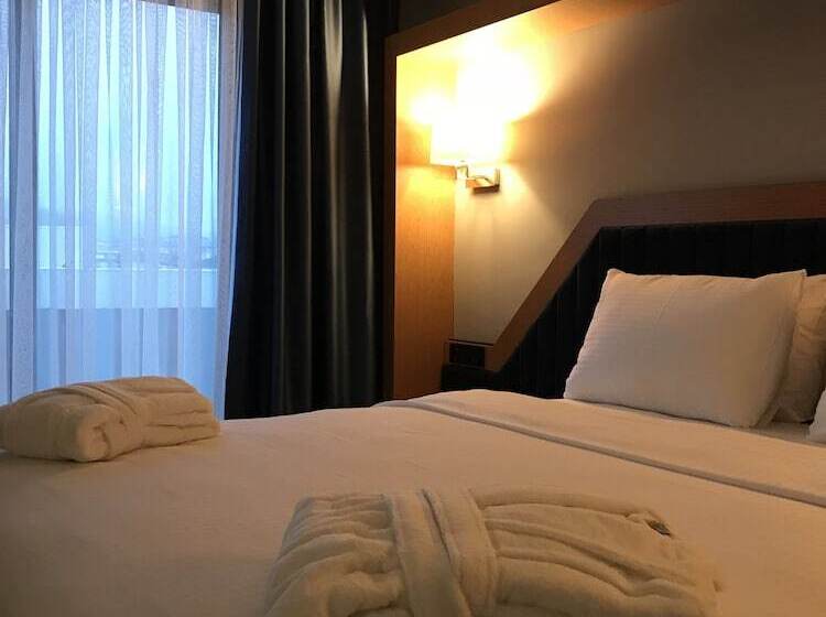 주니어 스위트 발코니, Roof 264 Hotel & Suites