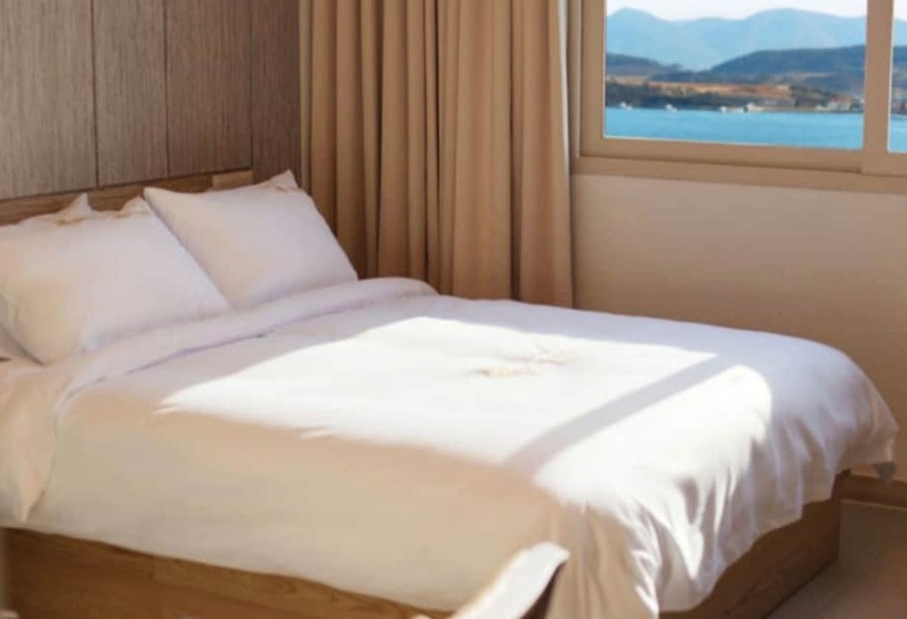 اتاق لوکس, Yeosu Stay