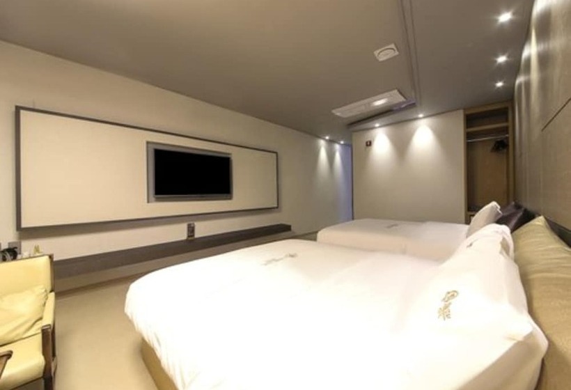 סוויטה משפחתית, Yeosu Stay