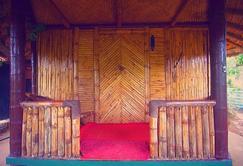 小室, Koomankolly Resort