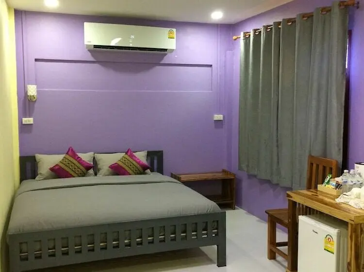 اتاق خانوادگی, Smilingface Guesthouse