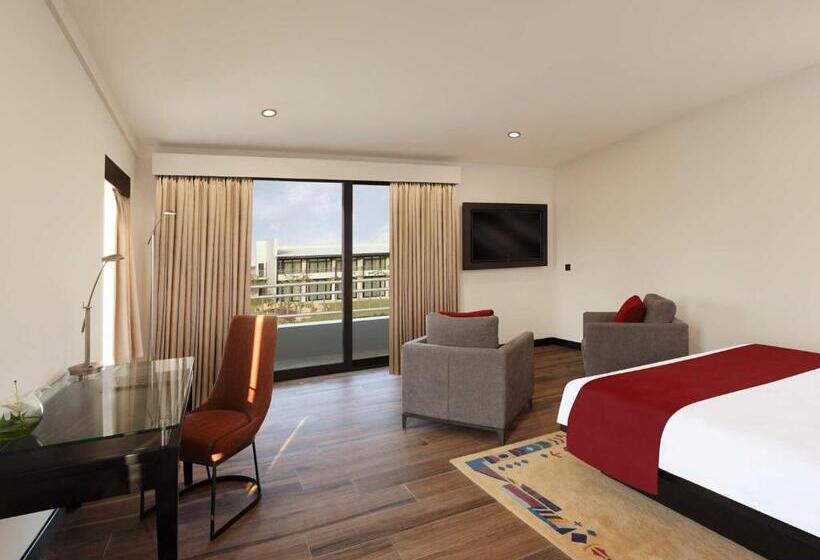 سوییت جونیور, Tiger Palace By Soaltee