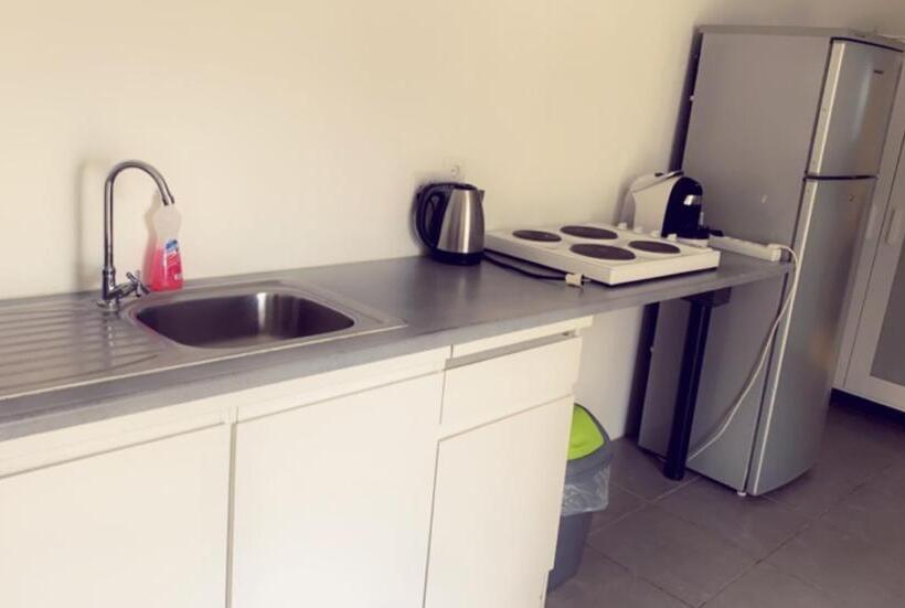 استودیوی استاندارد, Apartment Curacao