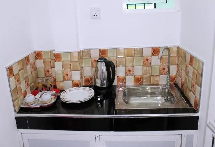 سوییت سوپریور, Elliot Nature Resort