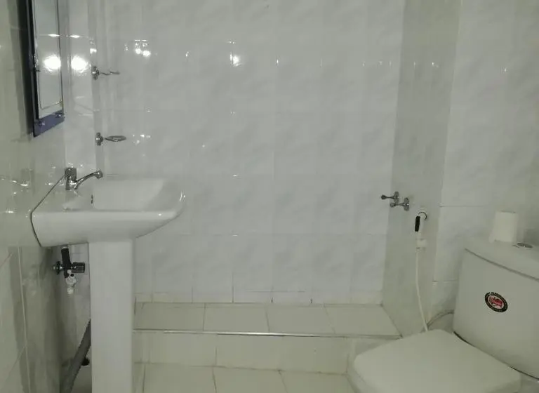 اتاق اکونومی, Elliot Nature Resort