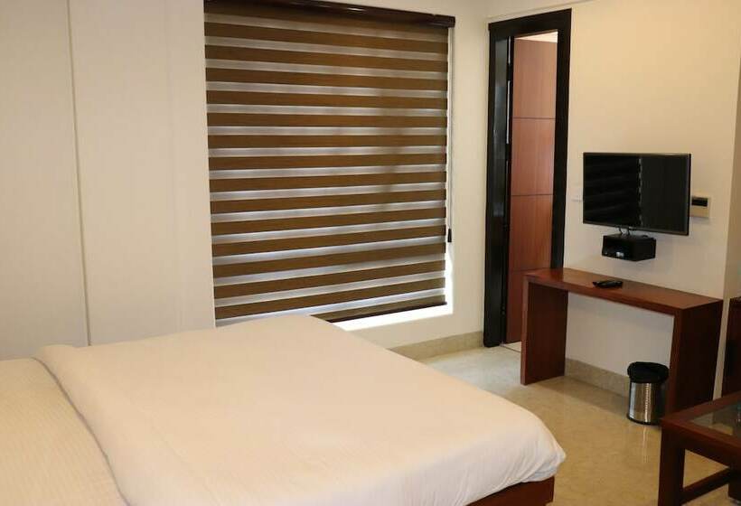 Номер Премиум, Holy River