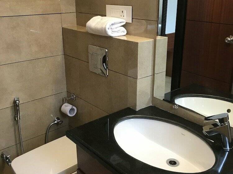 Номер Премиум, Holy River