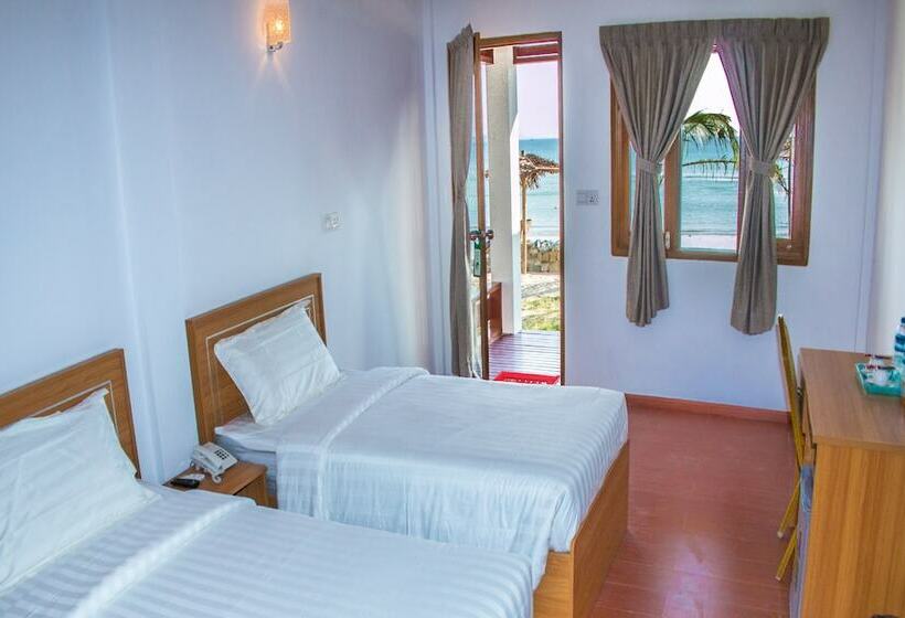 اتاق لوکس با چشمانداز دریا, Ngapali Paradise