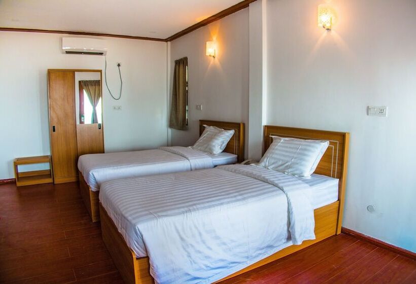 اتاق لوکس با چشمانداز دریا, Ngapali Paradise