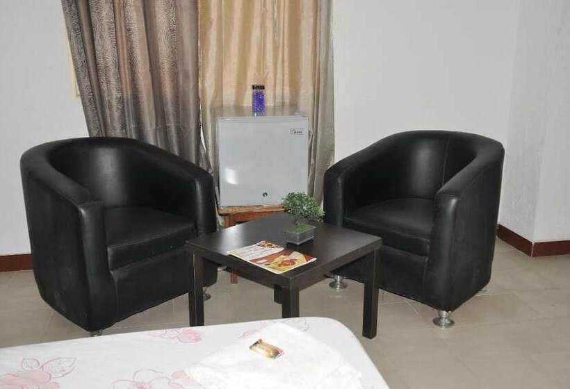 اتاق لوکس, Le Senateur