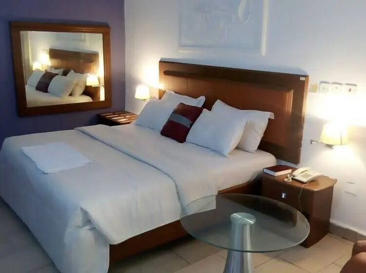 اتاق استاندارد, Signatious Hotel And Suites Delta