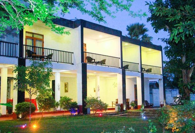 디럭스 트리플 룸, Amelia Resort