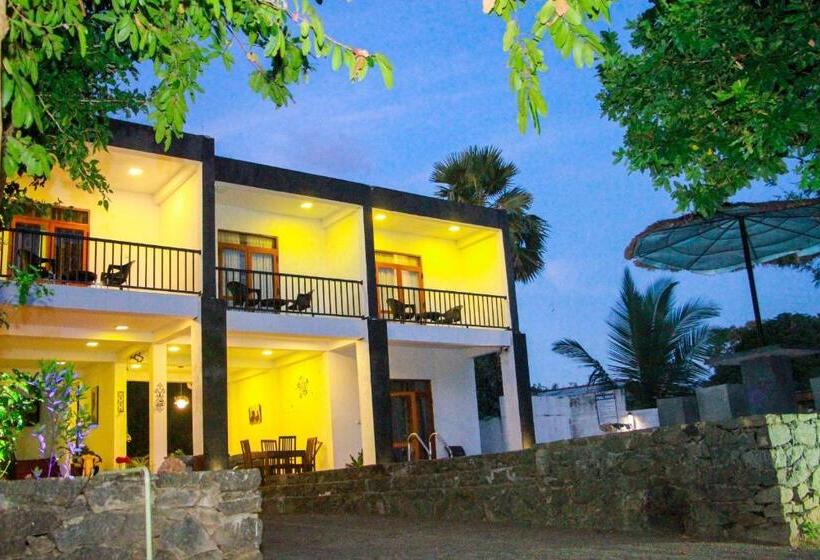 디럭스 트리플 룸, Amelia Resort