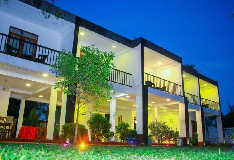 디럭스 트리플 룸, Amelia Resort