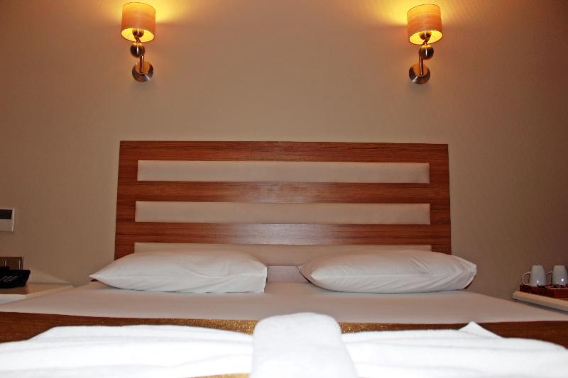 Quarto standard vista mar lateral, Feza Otel