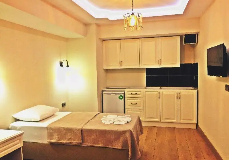 エコノミートリプルルーム, Feza Otel