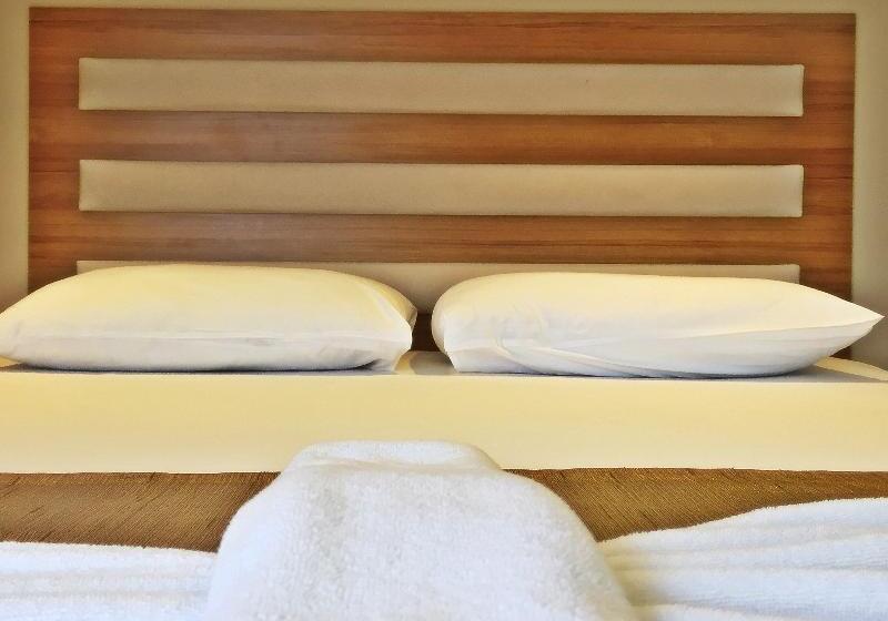 اتاق اساندارد با چشم‌انداز جانبی به دریا, Feza Otel