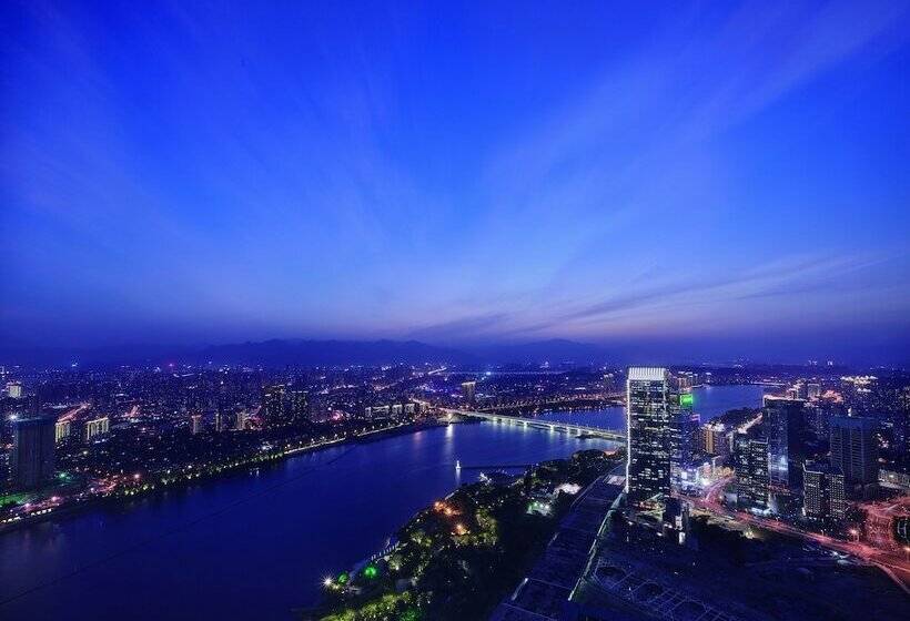 חדר סטנדרט מיטה זוגית, Hilton Fuzhou