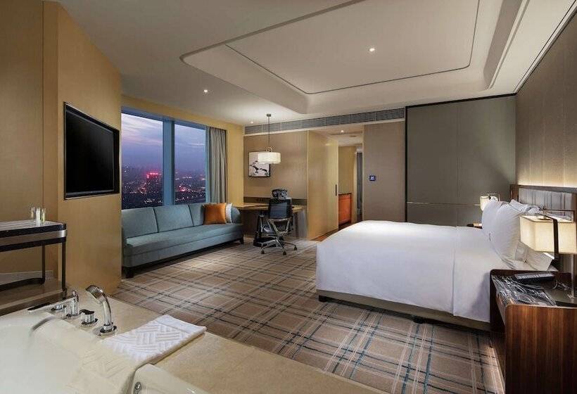 Номер Executive, Hilton Fuzhou