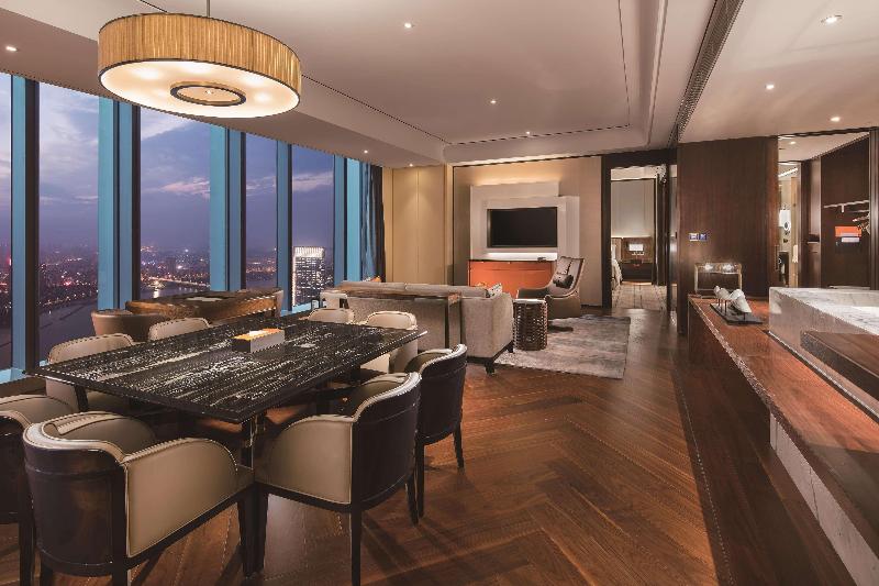 חדר דלוקס עם מיטת קינג, Hilton Fuzhou