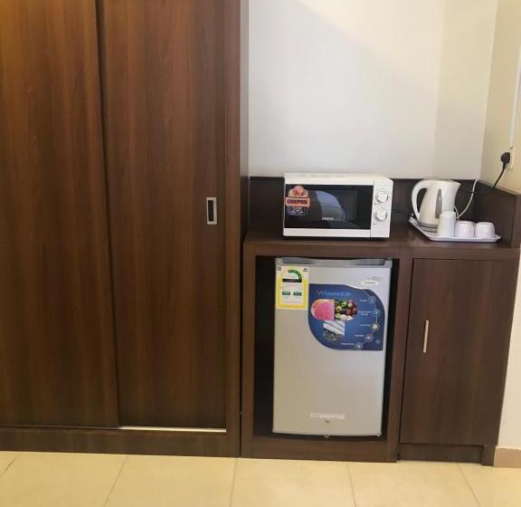 اتاق لوکس, تاج الخليج للشقق المخدومة