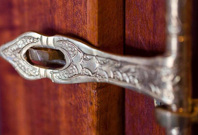 דירת חדר נוף לים, Castelo Pink Boutique