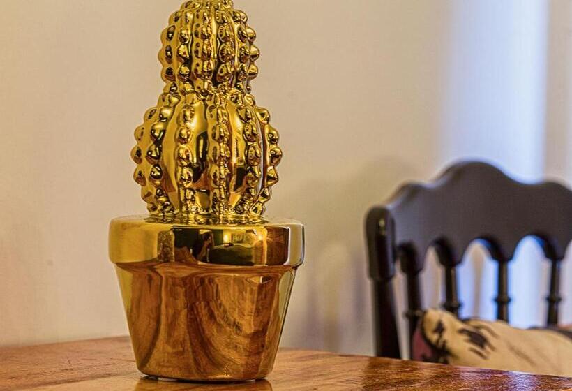 דירת חדר נוף לגינה, Castelo Pink Boutique