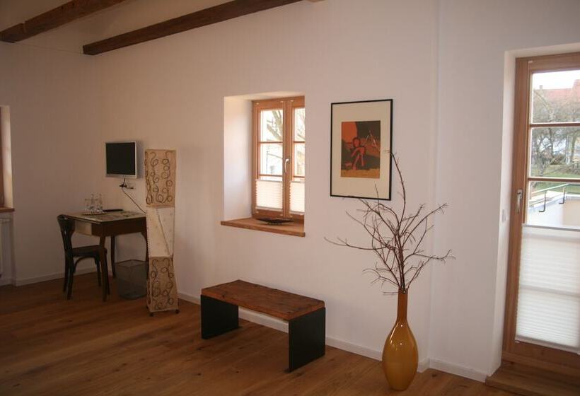 غرفة قياسية ثلاثية, Gasthaus Unterwirt