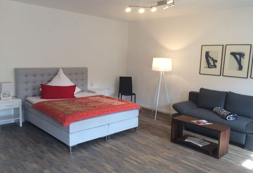 غرفة قياسية ثلاثية, Gasthaus Unterwirt