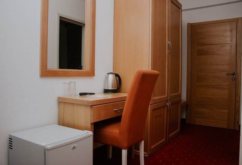 اتاق استاندارد با چشمانداز کوهستان, Serdar