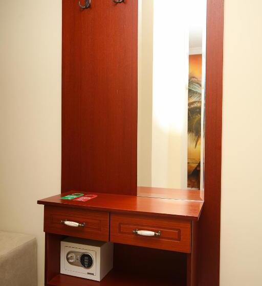 חדר סטנדרט נוף לגינה, Summer Stars