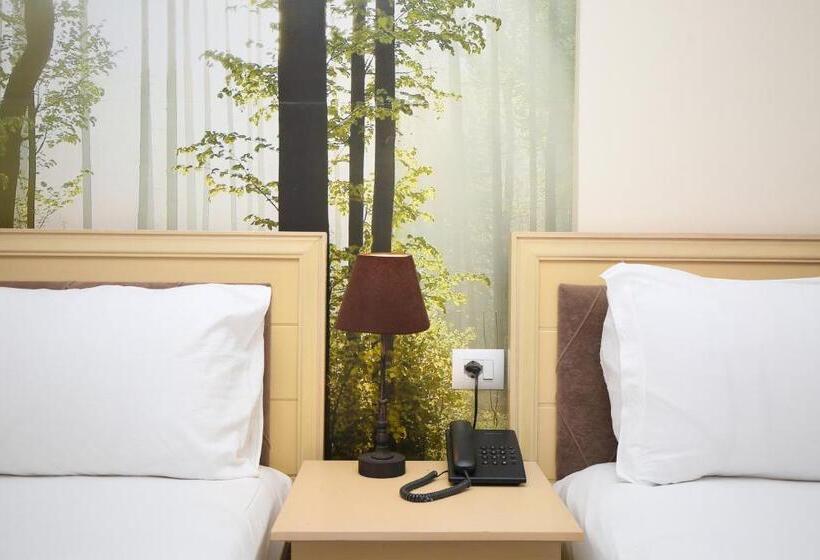 חדר משפחתי נוף לגינה, Summer Stars