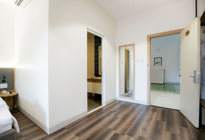 اتاق خانوادگی, Thanh Mai