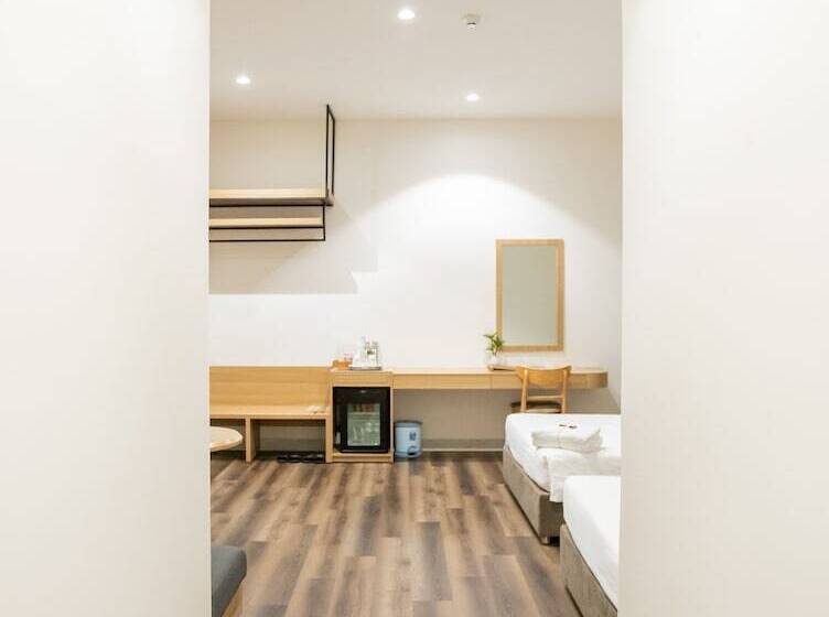 اتاق سوپریور, Thanh Mai