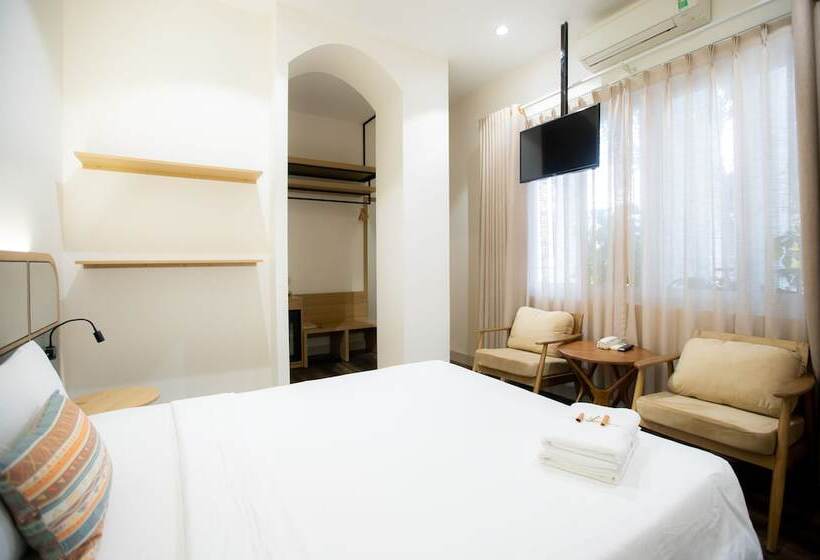 اتاق سوپریور, Thanh Mai