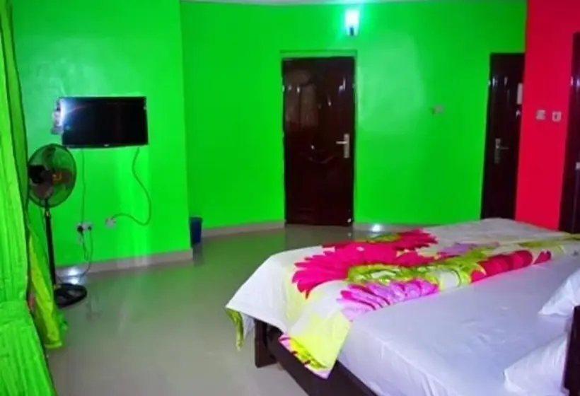اتاق استاندارد یک نفره, Intelligent Hotel And Suites