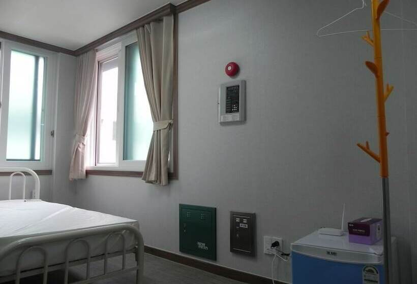 Habitación Estàndard Individual, Jeonju International Hostel