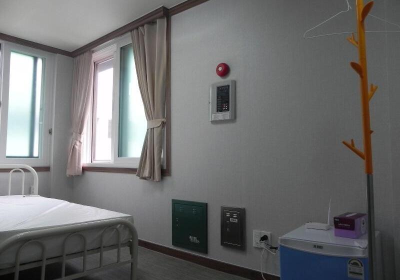 Habitación Estàndard Individual, Jeonju International Hostel