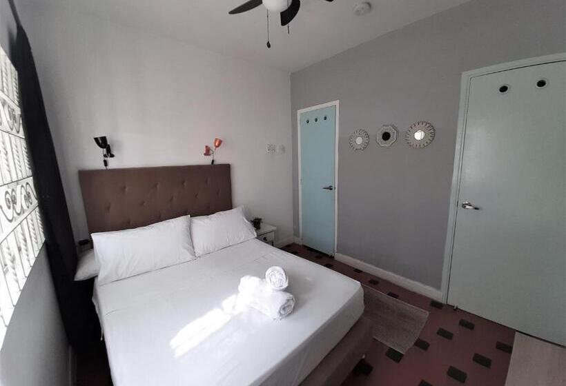 Номер Стандарт, Noah Boutique Hostels Medellín