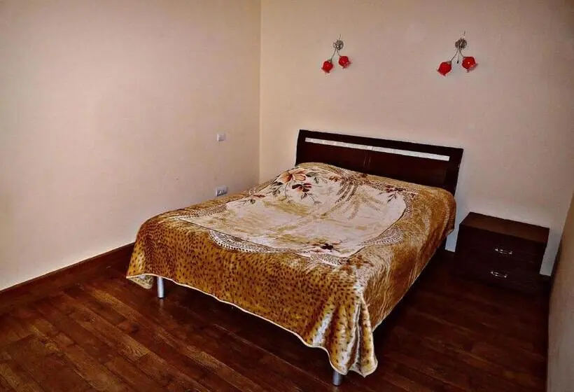 سوییت خانوادگی, Edem