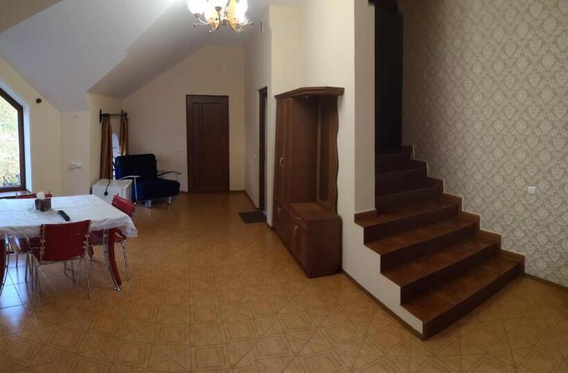 سوییت خانوادگی, Edem