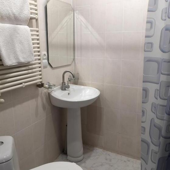 اتاق خانوادگی, Edem