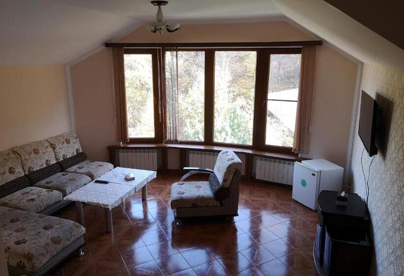 اتاق خانوادگی, Edem