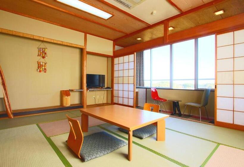 베이직 3인 룸, Hanayukaku