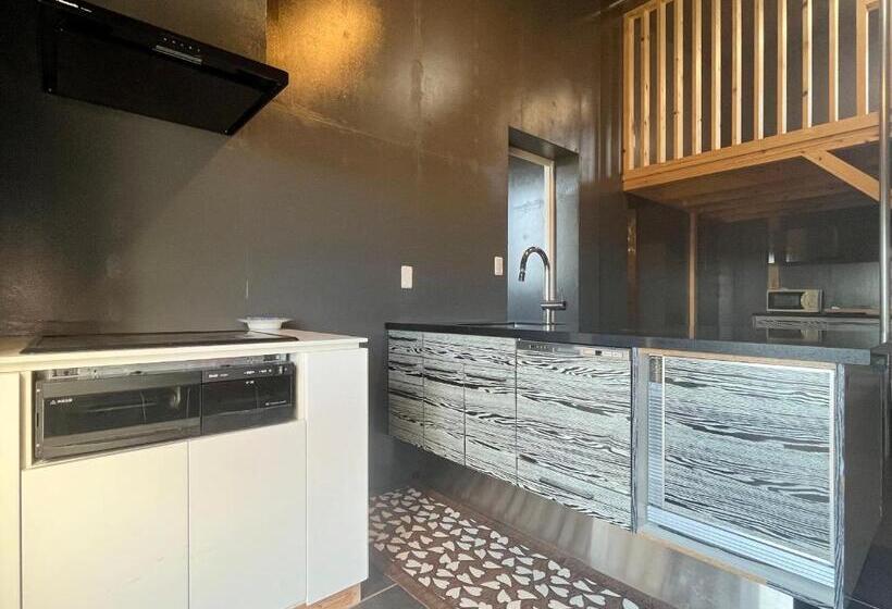 家庭间, Hanayukaku