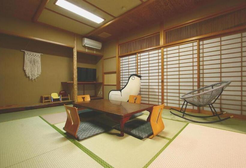 패밀리 룸, Hanayukaku